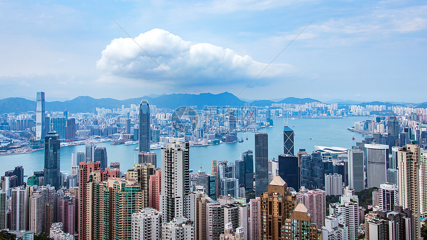 香港公开资料免费观看二四六香港正版免费资料，探索正版资源的新途径