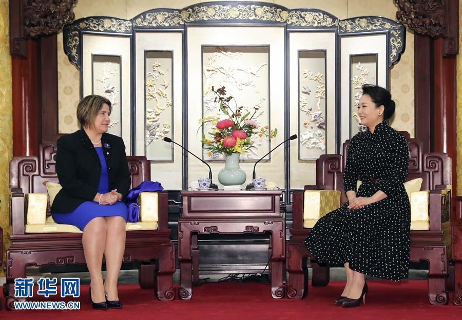 古巴首任国家主席，历史与领导风范