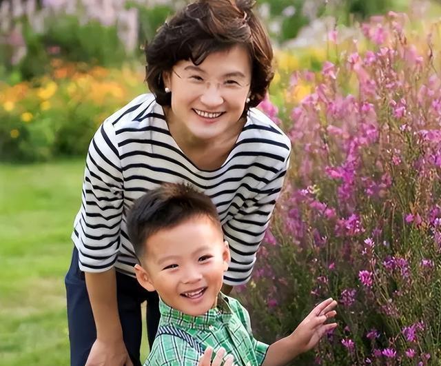 中央电视台董倩中央电视台董倩，新闻人的典范-第1张图片