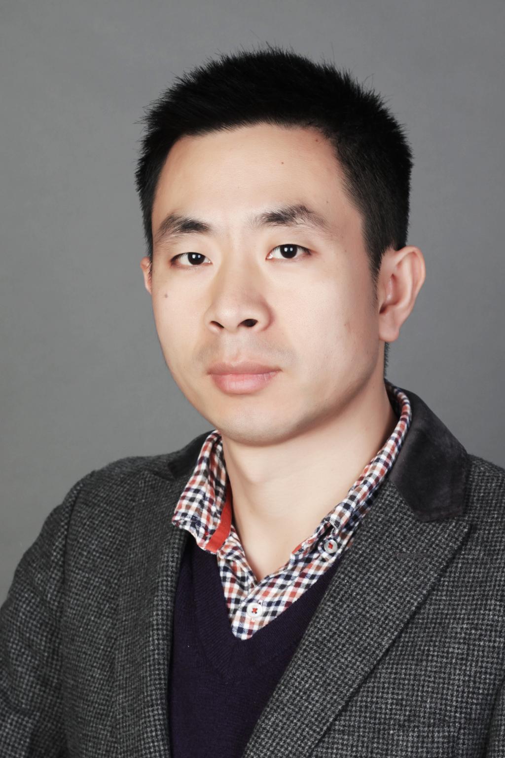 廖文杰西南交通大学简历廖文杰，才华横溢的艺术家