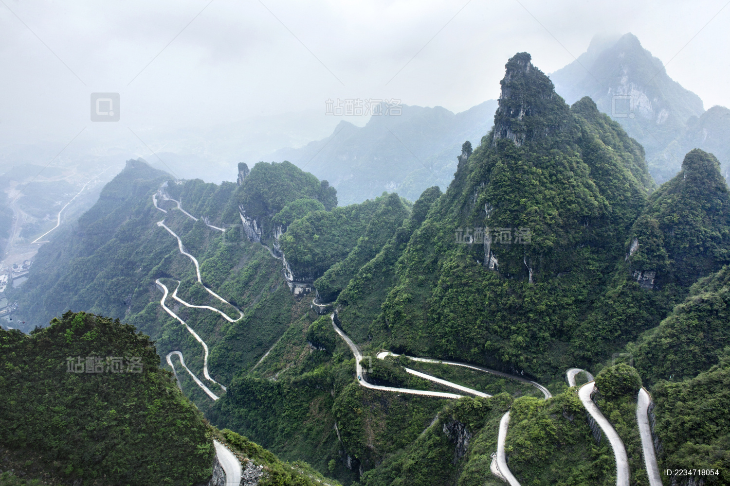 天门山盘山公路之旅