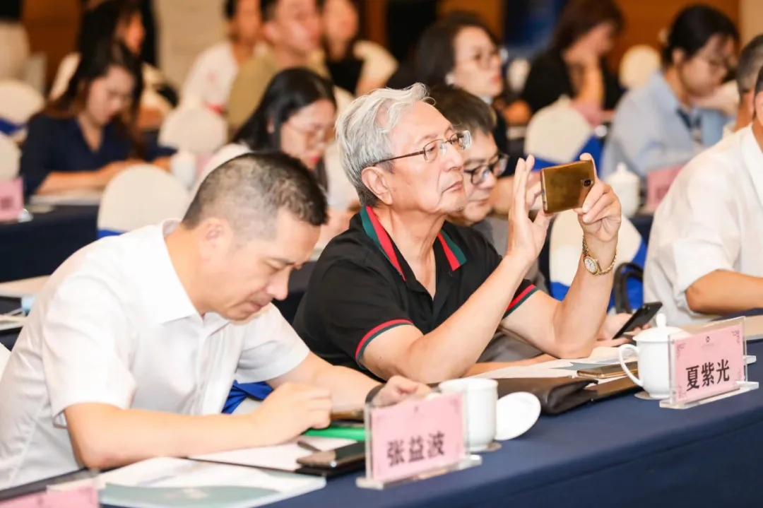 承认论坛承认论坛，探索其价值和挑战-第2张图片