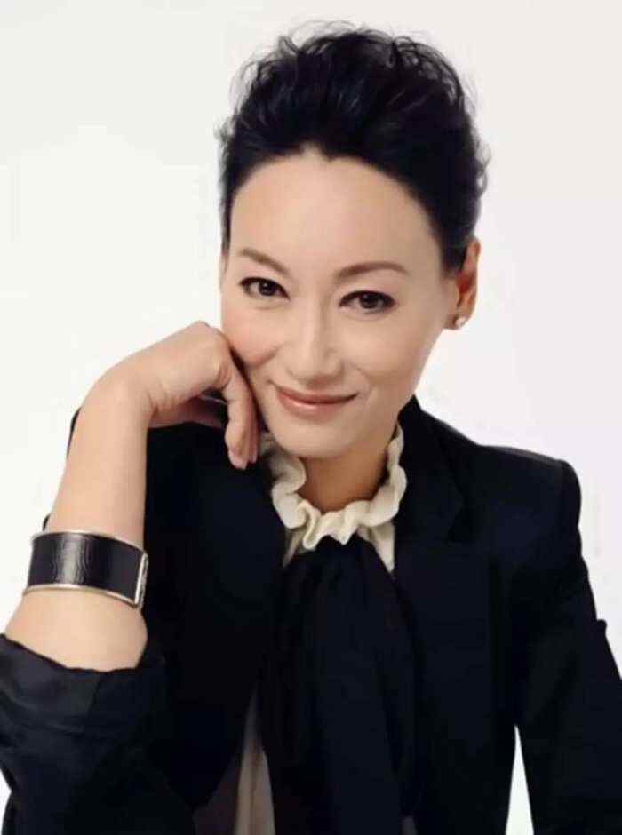 红姐118红姐118，一位传奇女性的故事-第2张图片
