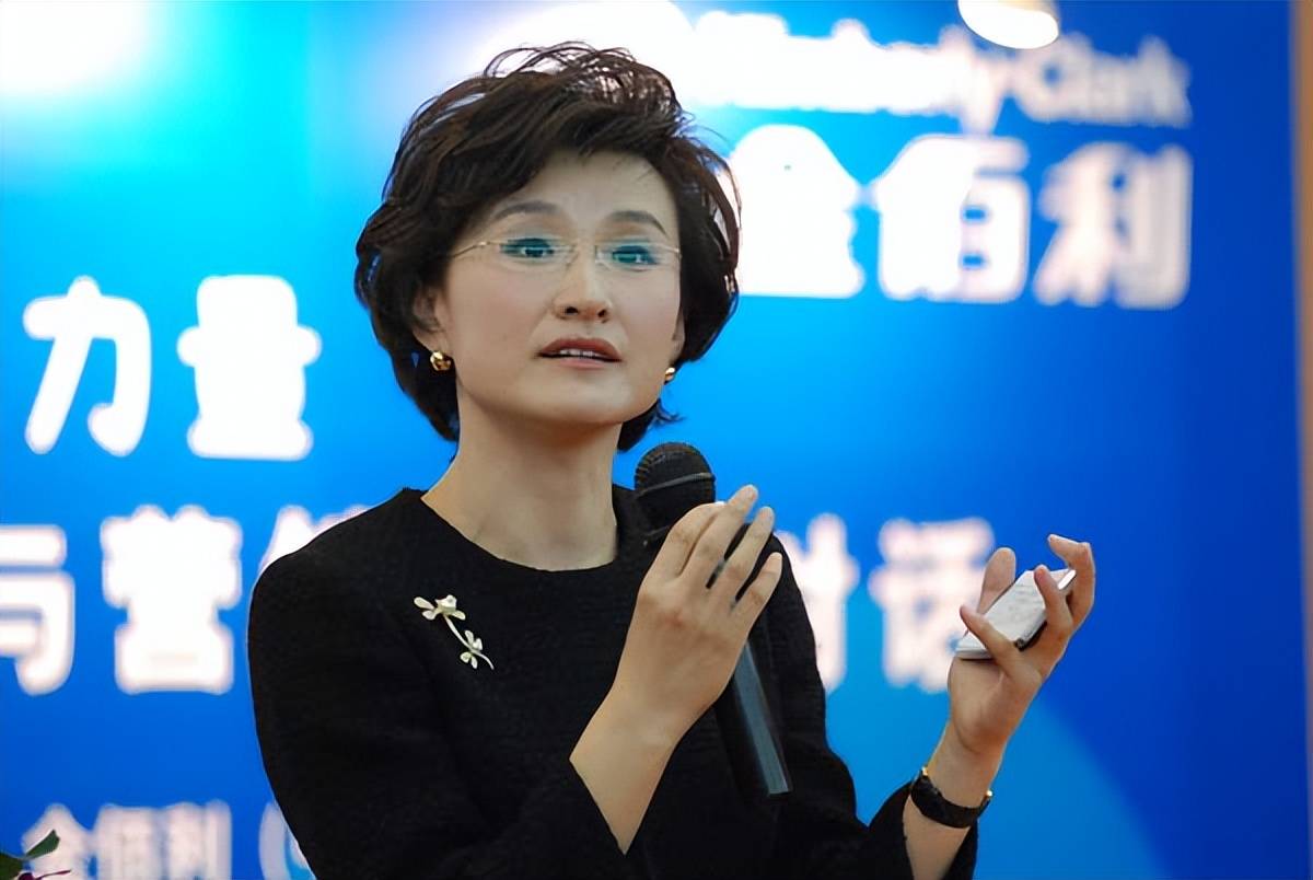 中央电视台董倩资料中央电视台董倩，新闻人的风采-第2张图片