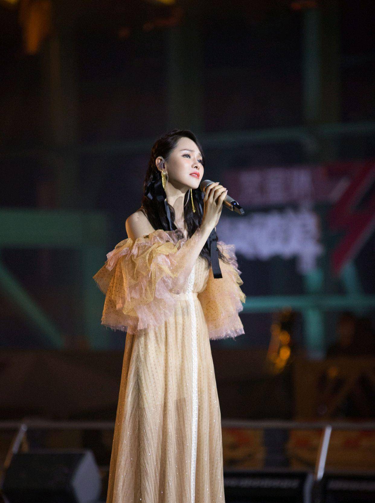 伊能静未经ps照伊能静未经PS照，真实之美-第3张图片