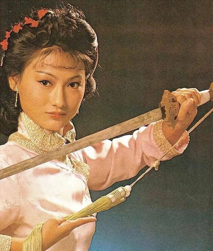 红姐118，一位传奇女性的故事
