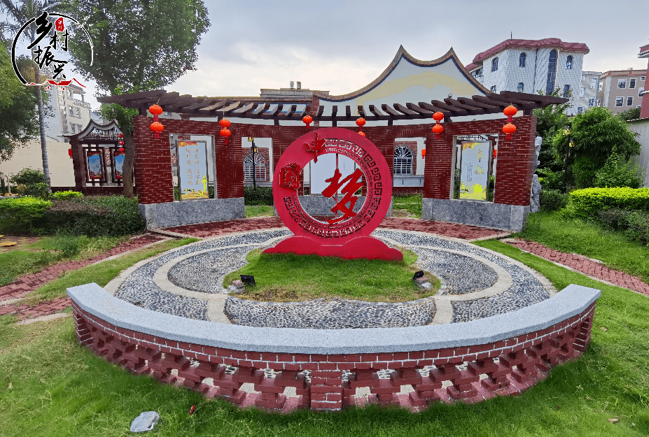 幸福村网站，构建村民幸福生活的网络平台