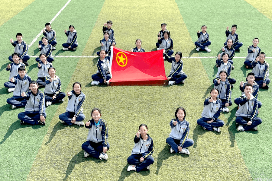 07迷彩服，时代的印记与青春风采-第1张图片