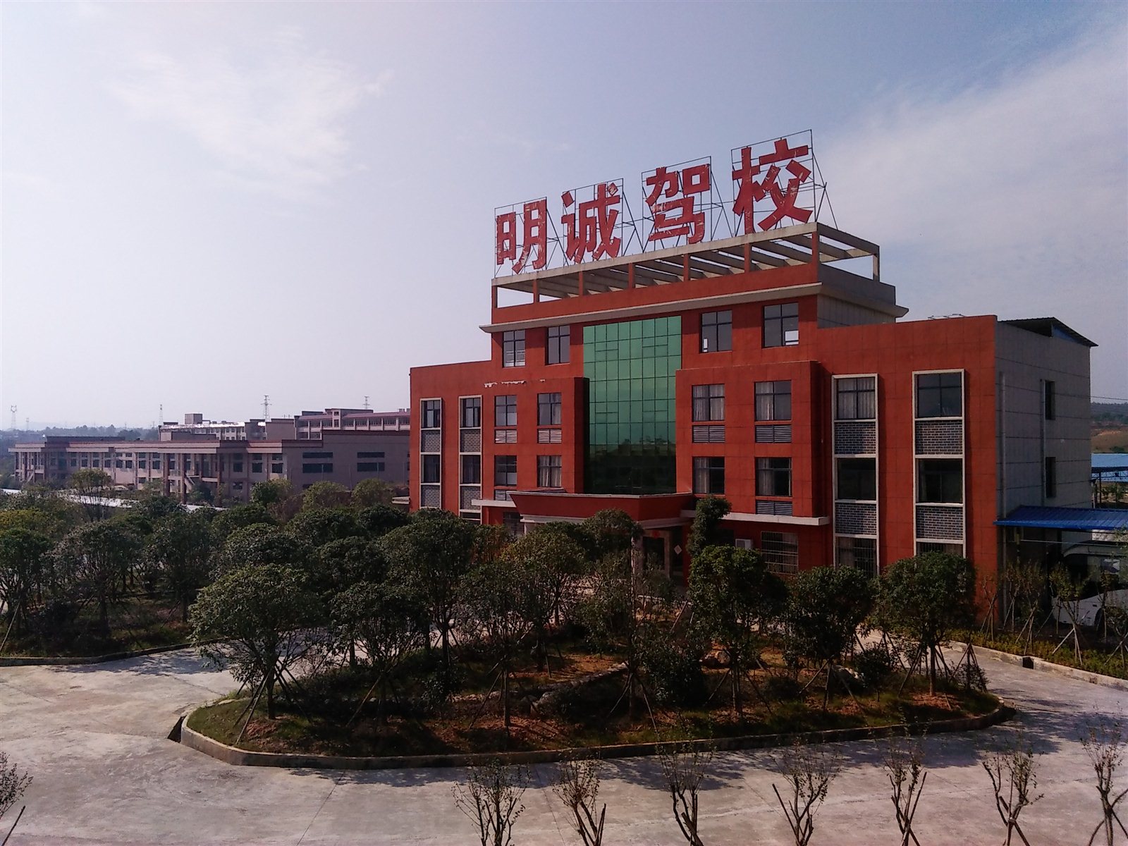 壁山一天门汽车站天门汽车站，交通枢纽与城市门户-第1张图片