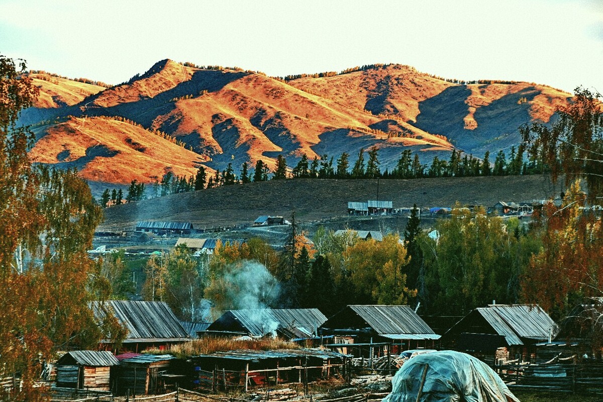 布尔津白哈巴村布尔津白哈巴村，神秘而美丽的乡村