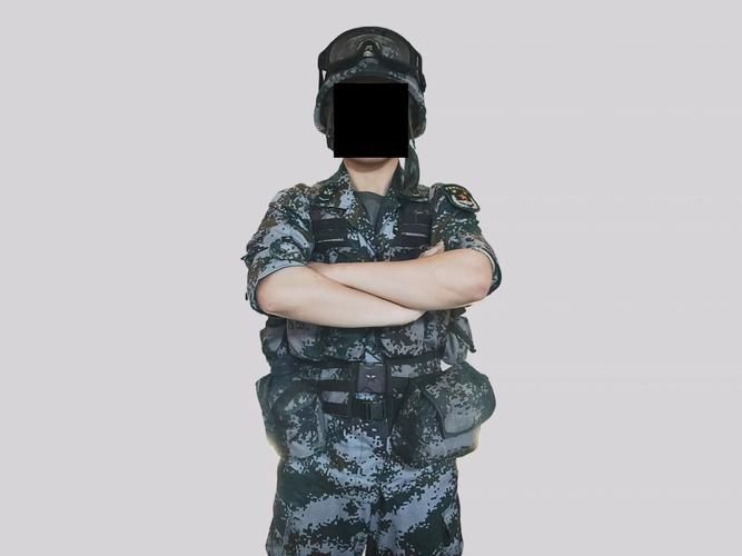 07迷彩服可以随便穿吗07迷彩服，时代的印记与青春风采-第2张图片