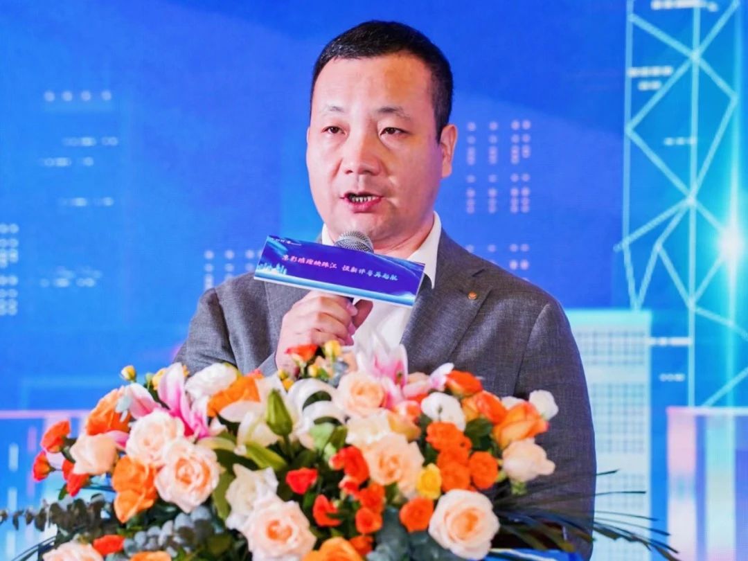 新粤彩新粤彩，引领粤彩新潮流